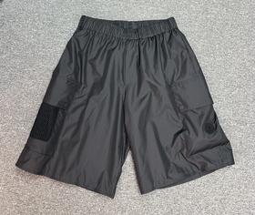 男款口袋短裤he018