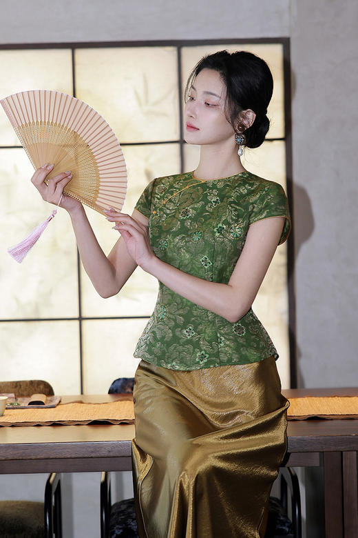 逸红颜明月优选 #『翠影』团花缠枝·福运绵长｜飞天绿小盖袖新中式提花国风上衣 商品图8
