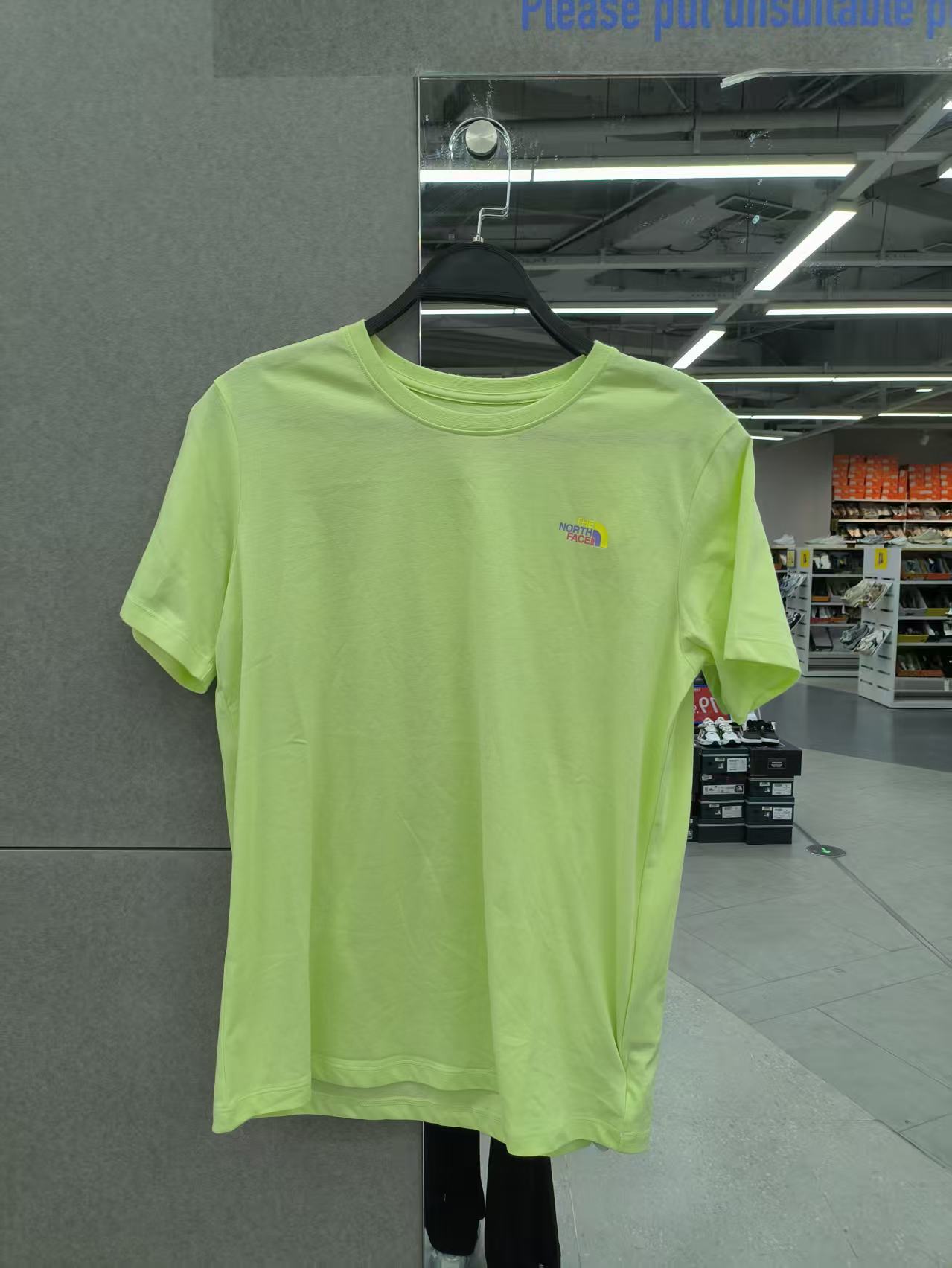 北面 吸湿透气短袖T恤 79.9元 (线上线下同时销售，不保证有货)576521-NT