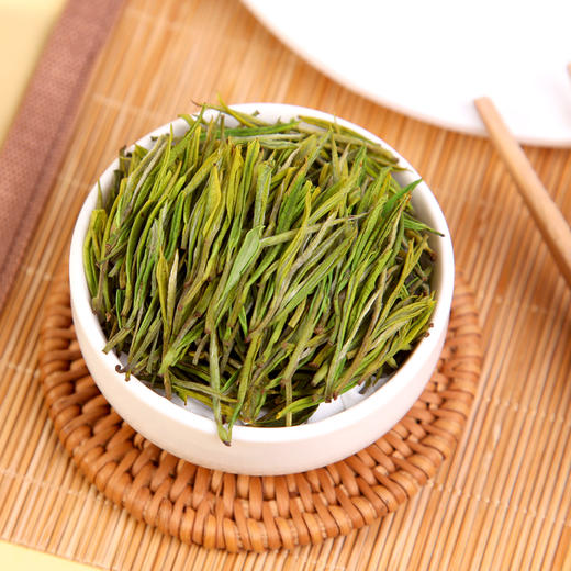 热卖中！！【 四标一码一监制认证 非遗大师监制 】2026新茶 白帝明前安吉白茶 商品图2