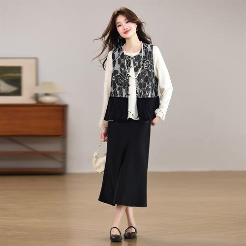 春款新中式立体花卉剪裁拼接洋气缎面衬衫两件套 商品图1