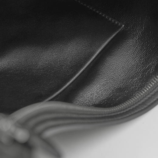 ROMI STUDIO 首饰袋 整张羊皮革极简竖款单肩包斜挎包RWDLP32415 商品图4