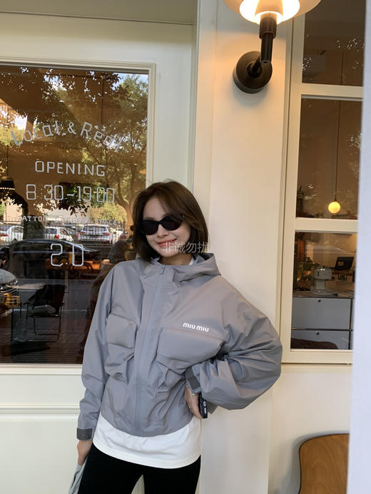 时髦精MiuMiu专柜同步功能型冲锋衣夹克 商品图12