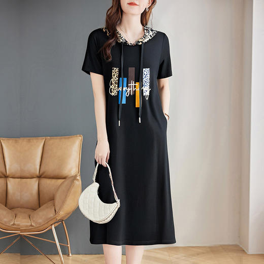 2026新款夏季大码连衣裙女装妈妈休闲运动短袖连帽中长款宽松裙子 商品图0