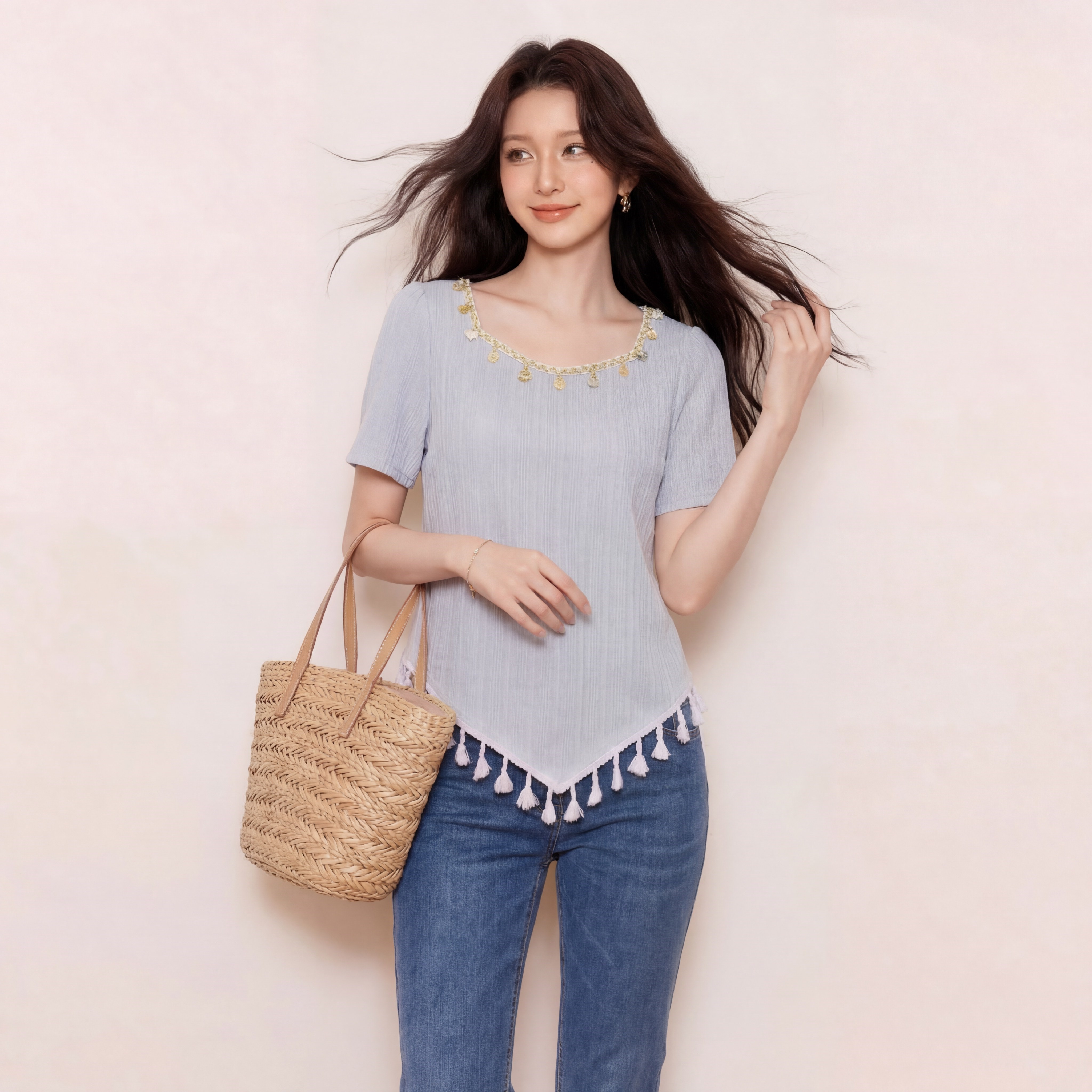 奢姿大码女装2026夏季时尚肌理方领针织衫胖妹妹不规则流苏上衣9962136052