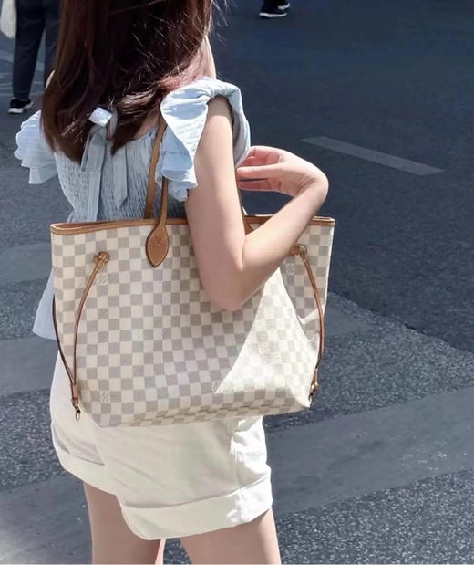 LV nf 中号 白棋盘格 米色内里 购物袋 商品图2