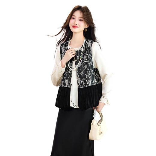 春款新中式立体花卉剪裁拼接洋气缎面衬衫两件套 商品图4