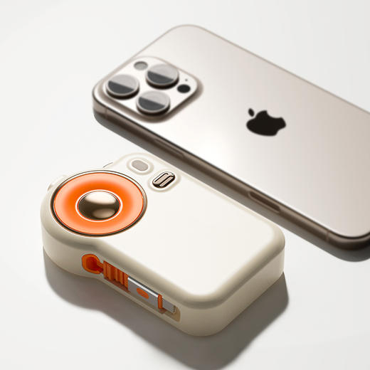 【幻响】大眼睛伸缩线快充移动电源S15 商品图3