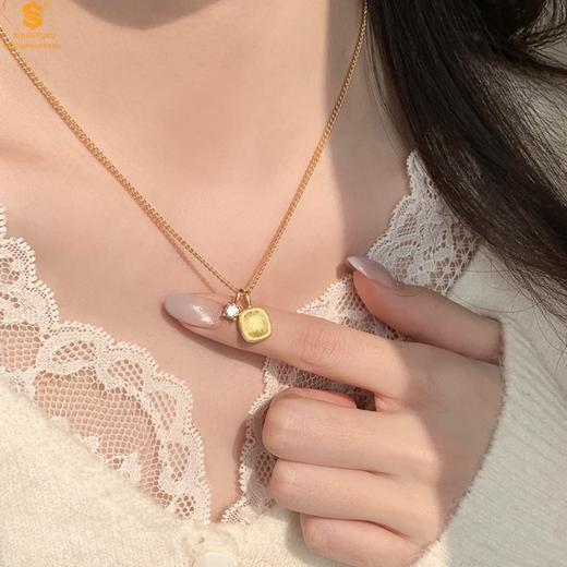 【香港周六福黄金钻石首饰】流光溢彩星耀方糖K金项链 约4.4克 商品图3