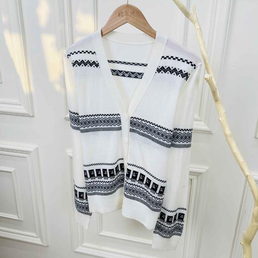 游牧衣橱~15真丝+85羊毛V领复古提花开衫女撞色休闲毛衣外套 商品图2