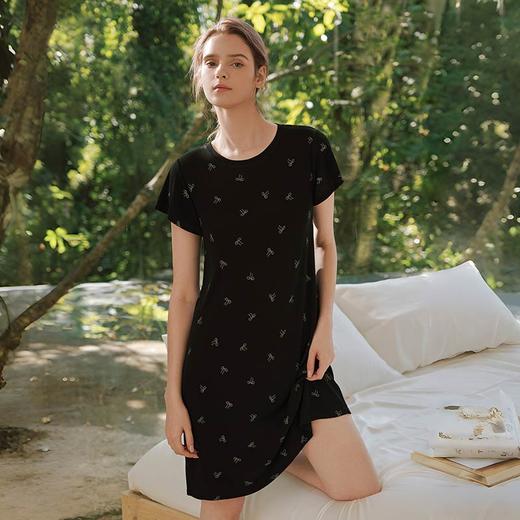 女桑蚕丝印花睡裙 印花短袖上衣 短裤 商品图0