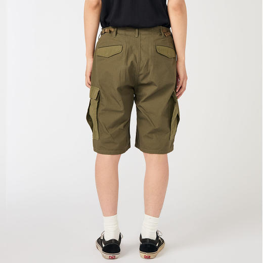nanamica Cargo Shorts 机能性面料宽松工装短裤 商品图2