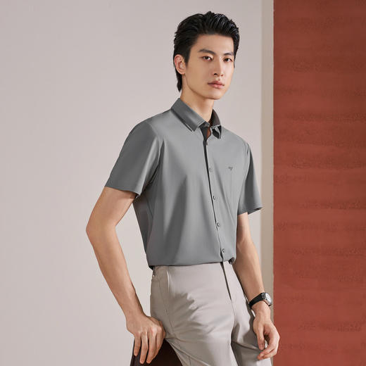 【无缝/高弹】柒牌男装2026春季新款高弹上衣男休闲针织短袖衬衫 130A70530 商品图1