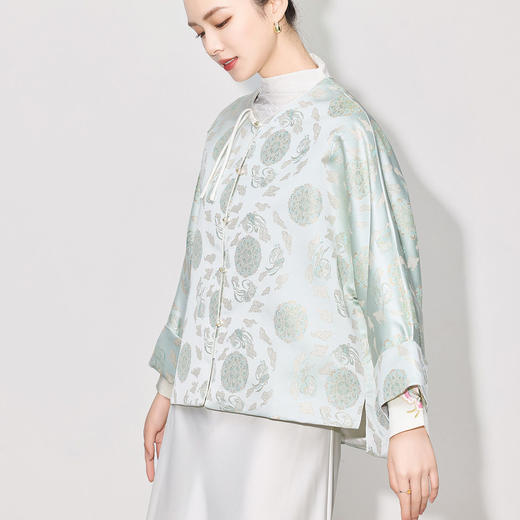 「自」全新升级【铂金会员330/天猫439/差价109】(13407)洛诗琳新中式提花盘扣外套女2026新款气质复古圆领国风上衣 商品图3