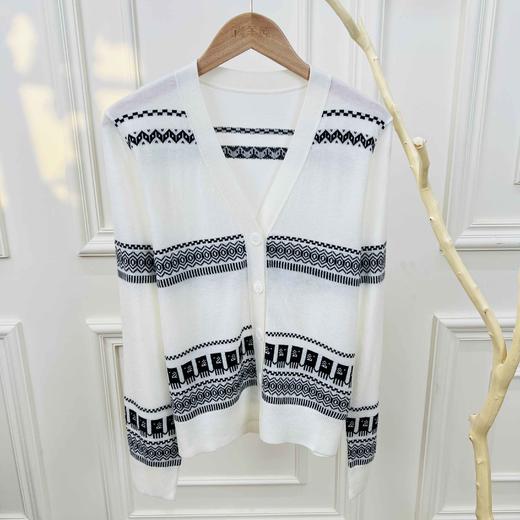 游牧衣橱~15真丝+85羊毛V领复古提花开衫女撞色休闲毛衣外套 商品图3