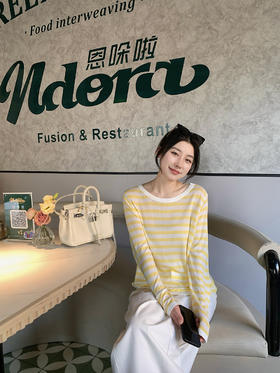 🌿自在如风，不辜负每一份信任🌸【子载ZI · ZAI 春夏莱赛尔条纹罩衫】一件好的衣服，👏是身体最温柔的依靠。 🔹百分百莱赛尔天丝面料，✨松软且带有垂坠感！