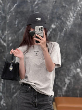 赛琳 2026春夏最新款💫💫 经典刺绣T恤（MM）