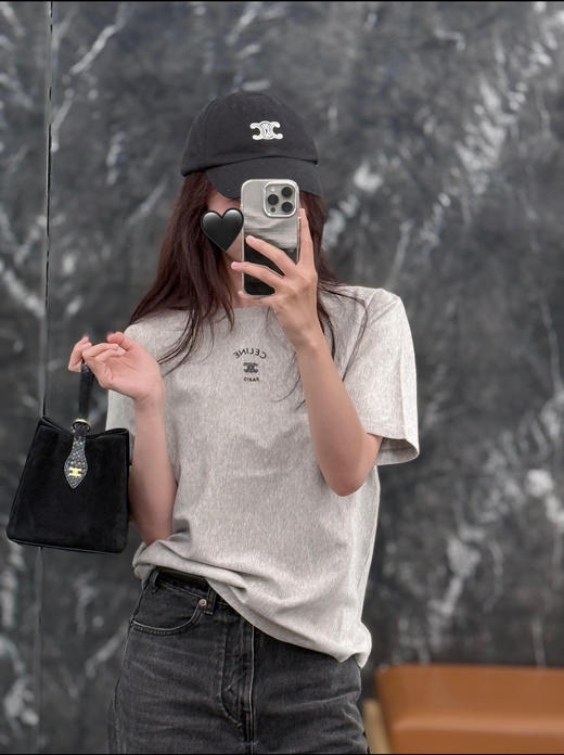 赛琳 2026春夏最新款💫💫 经典刺绣T恤（MM） 商品图0