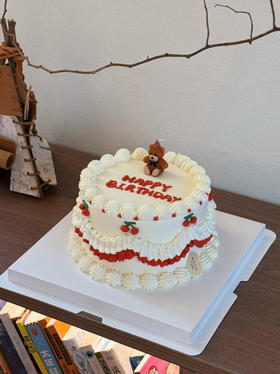 复古花边樱桃蜡烛小熊蛋糕