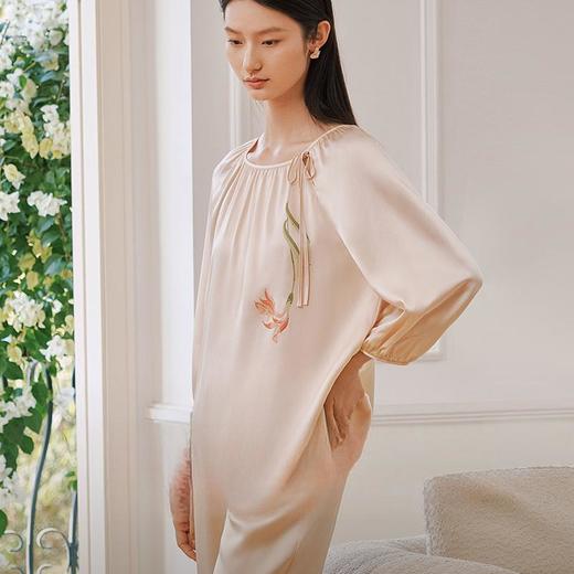 真丝定位印百合初绽衣裤套 商品图1