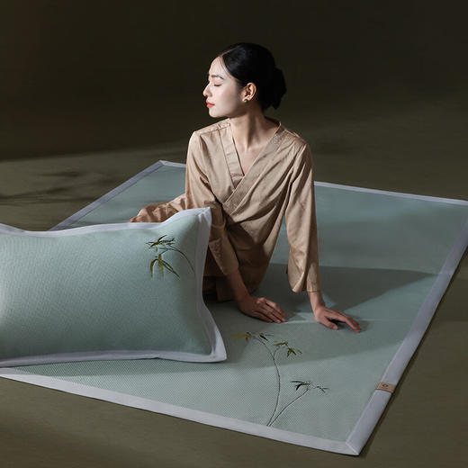 【高端系列 | 绣花软席】丝享河姆渡臻享柔藤绣花软席-翠竹柔软舒适家用凉席 商品图0