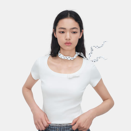 HERLIAN 2026年夏季新品蝴蝶结装饰U领修身简约百搭女士短袖T恤 商品图2