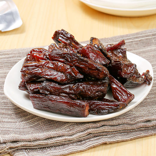 很好的手撕牛肉干，西域美农原味手撕牛肉干200g        保真真牛肉，不柴不干不硬，配料表可以看到，干干净净 独立小包装 休闲零食 商品图5