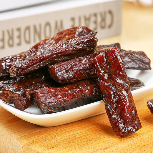 很好的手撕牛肉干，西域美农原味手撕牛肉干200g        保真真牛肉，不柴不干不硬，配料表可以看到，干干净净 独立小包装 休闲零食 商品图6