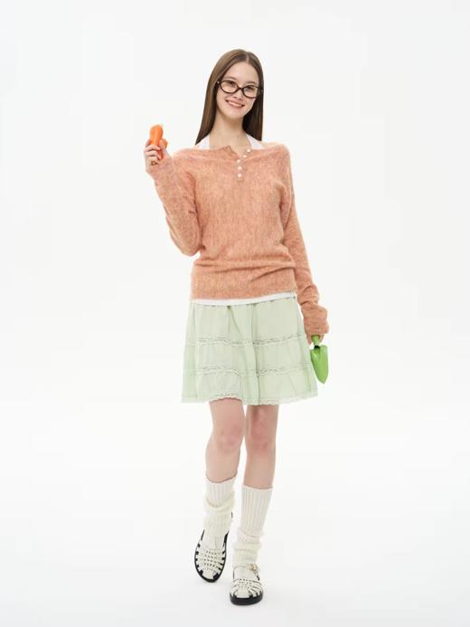 heris/H61105/空气感轻透针织 杂花羊驼羊毛 一字领上衣 挂脖背心套装 商品图3