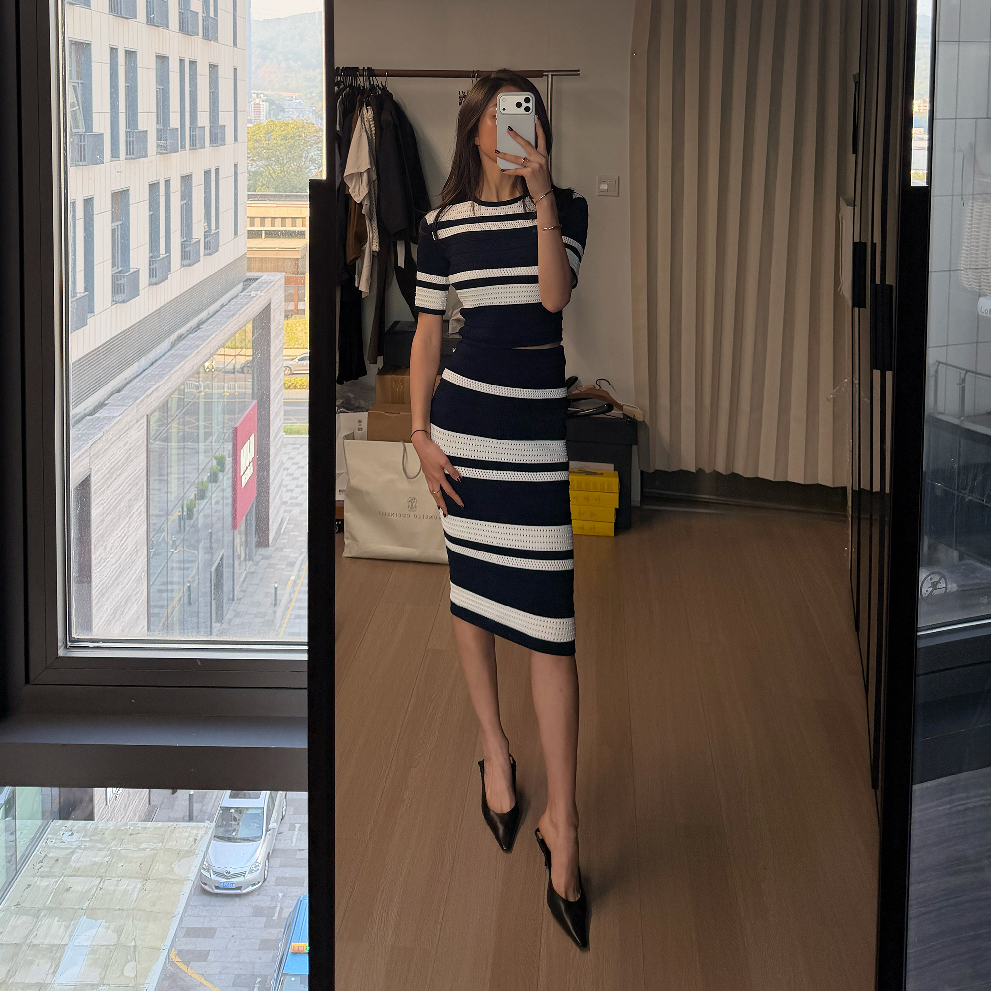 ROMI STUDIO高质感航海风撞色条纹镂空网眼针织中袖 RWDSST2531