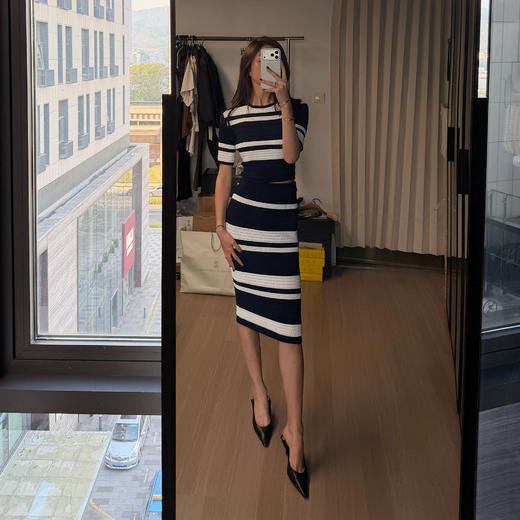 ROMI STUDIO高质感航海风撞色条纹镂空网眼针织中袖 RWDSST2531 商品图0