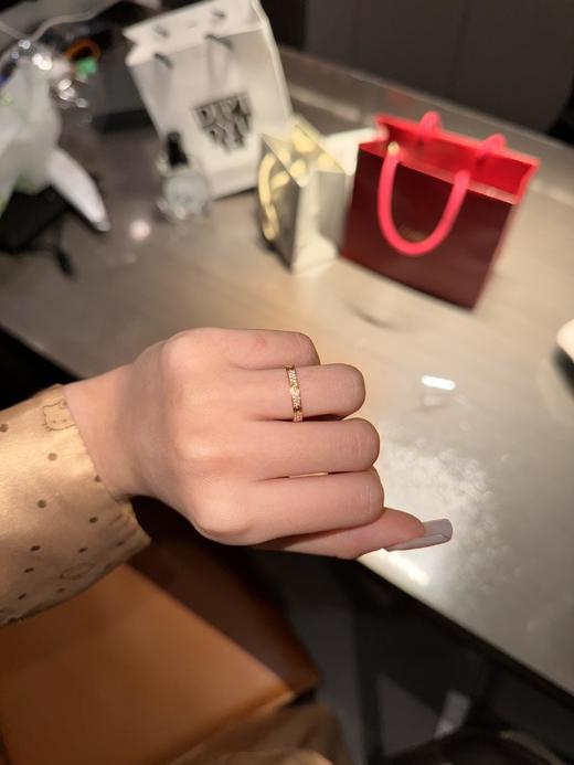 V金版【Z品定制级 1:1钢印 】卡地亚 Cartier love满天星戒指 任何女生都无法抗拒这种blingbling的感觉 超经典的一款 每个小仙女珠宝盒里都必备的一只满天星 商品图2