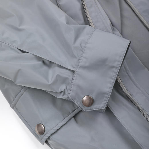 ROMI STUDIO“松弛率性”塔夫绸自然垂坠宽松中长款风衣RWDSWG2353 商品图5