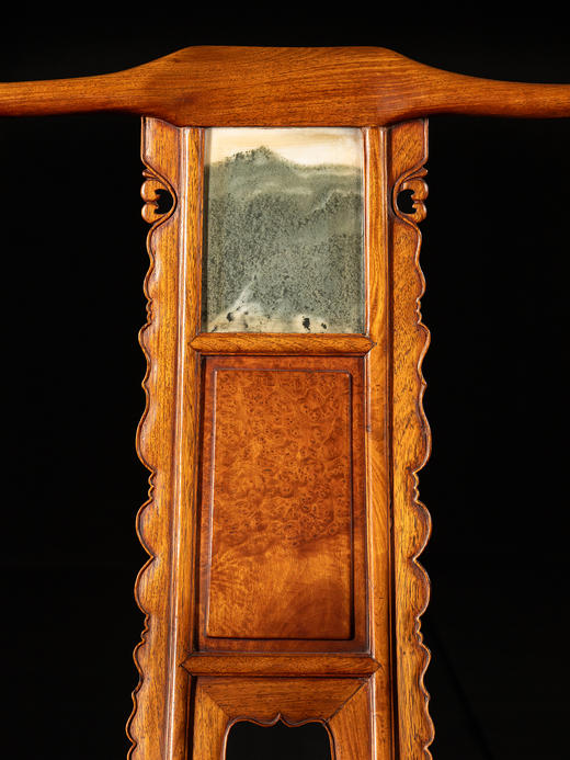 二十世纪 黄花梨镶云石三攒靠背独板座面四出头官帽椅成套（两椅一几） 商品图3