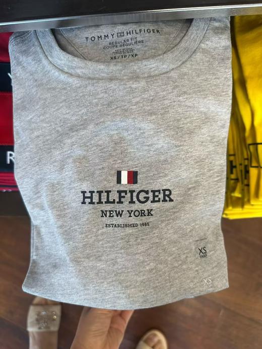 599元/2件 Tommy 新款 男士圆领短袖T恤衫，新版亲肤材质超级舒服 美国代购，无中文标签，介意慎拍 商品图0