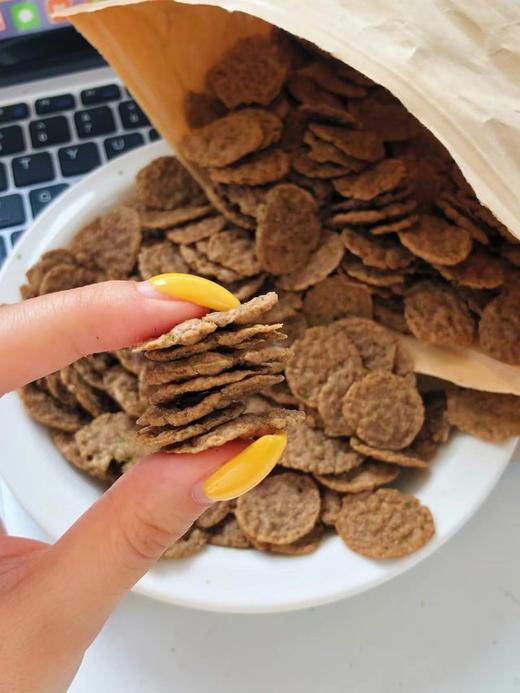 代餐解馋还得是🔥【荞麦锅巴】💰19.9到手3大袋❗️酥脆荞麦粗粮➕番茄 / 牛肉 / 麻辣三重风味✨香酥不腻💨越嚼越香❗️解馋无负担 商品图5