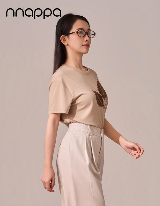 线绣叶子圆领女上衣CA7346 商品图3