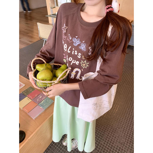 <曾小咸推荐>4.2现货秒杀 ！微信超特价！韩系印花长袖t恤 日常159.99 立减100 秒杀59.99！！绿色半裙 日常199.99 立减110 秒杀89.99！！ 商品图3