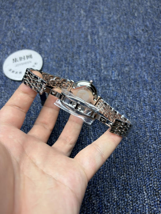 原单阿玛尼AR11686 粉色满天星 女士腕表
机芯：原装进口石英机芯 商品图7