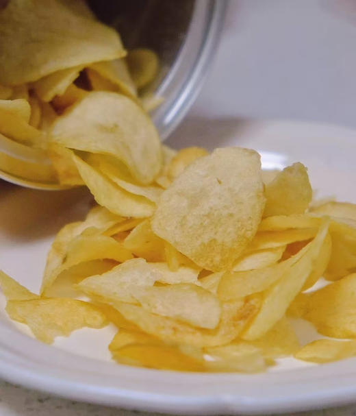 【妈妈放心给孩子吃的薯片】原切薯片超大装 配料只有：马铃薯、食用油、食用盐 0防腐剂0香精好吃不齁咸 商品图5