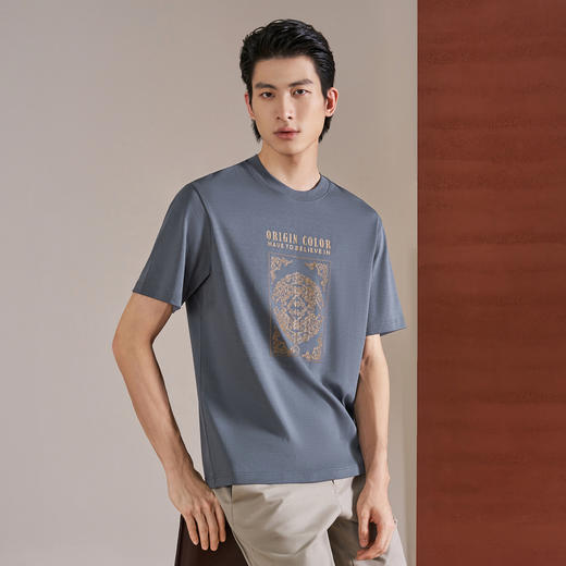 【国色系列】柒牌男装2026夏季新品圆领宽松瞬间凉感顺滑短袖T恤 130T71730 商品图1
