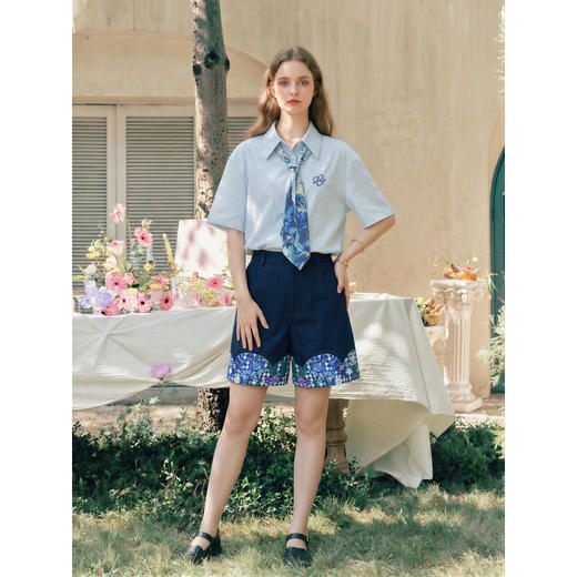 两三事梵高文艺夜澜星驰2026夏季新款复古印花拼接直筒高腰短裤女 商品图3