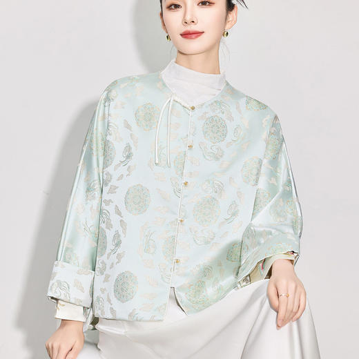 「自」全新升级【铂金会员330/天猫439/差价109】(13407)洛诗琳新中式提花盘扣外套女2026新款气质复古圆领国风上衣 商品图1