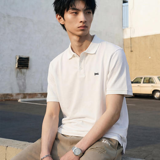 DRONKOO 2026 翻领左胸剪刀刺绣修身短袖T恤 商品图3