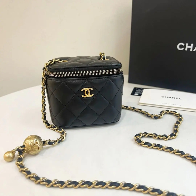 Chanel22b 黑色 羊皮 金球 化妆包