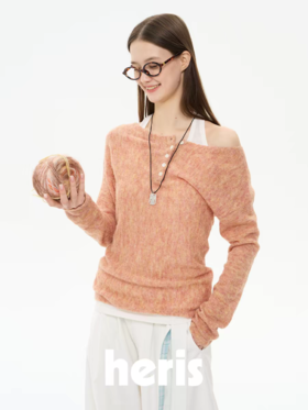 heris/H61105/空气感轻透针织 杂花羊驼羊毛 一字领上衣 挂脖背心套装