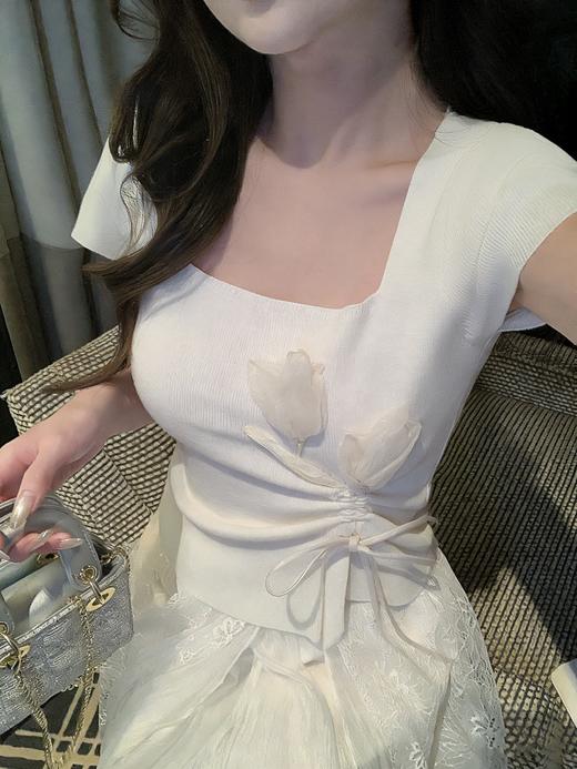 张心子【午后花园】方领显瘦立体花郁金花抽绳针织衫上衣 U2603039 商品图7