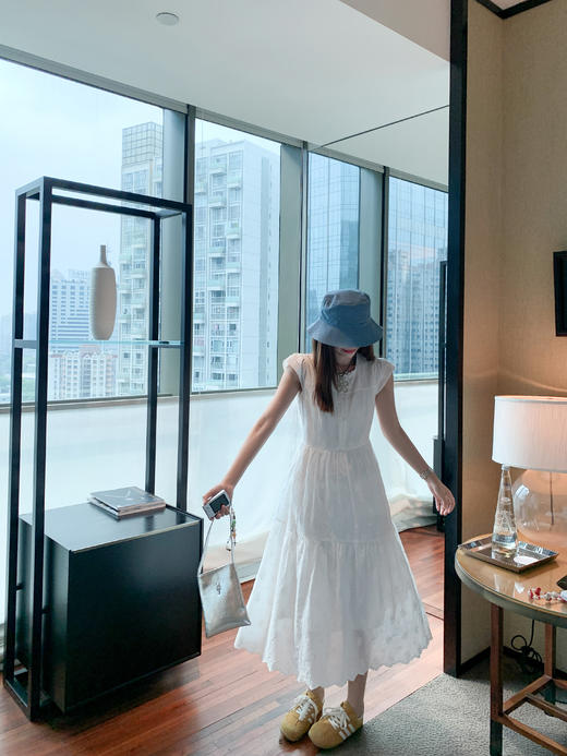 <曾小咸推荐>现货秒杀！最后一波 ！甜美风白色小飞袖A字连衣裙 短款 日常199.99 立减110 秒杀89.99！长款 日常209.99 立减110 秒杀99.99！ 商品图4