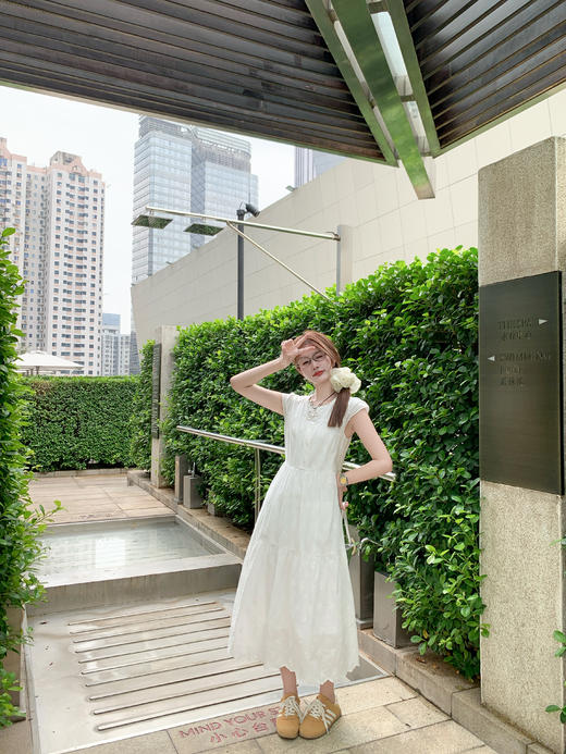 <曾小咸推荐>现货秒杀！最后一波 ！甜美风白色小飞袖A字连衣裙 短款 日常199.99 立减110 秒杀89.99！长款 日常209.99 立减110 秒杀99.99！ 商品图10