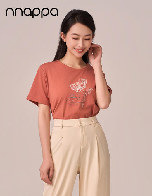 英文花朵圆领女上衣CA7348 商品图1